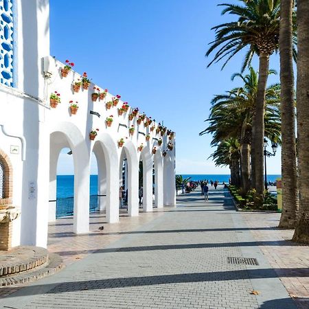 Nerja Apartamento Centro Exteriör bild