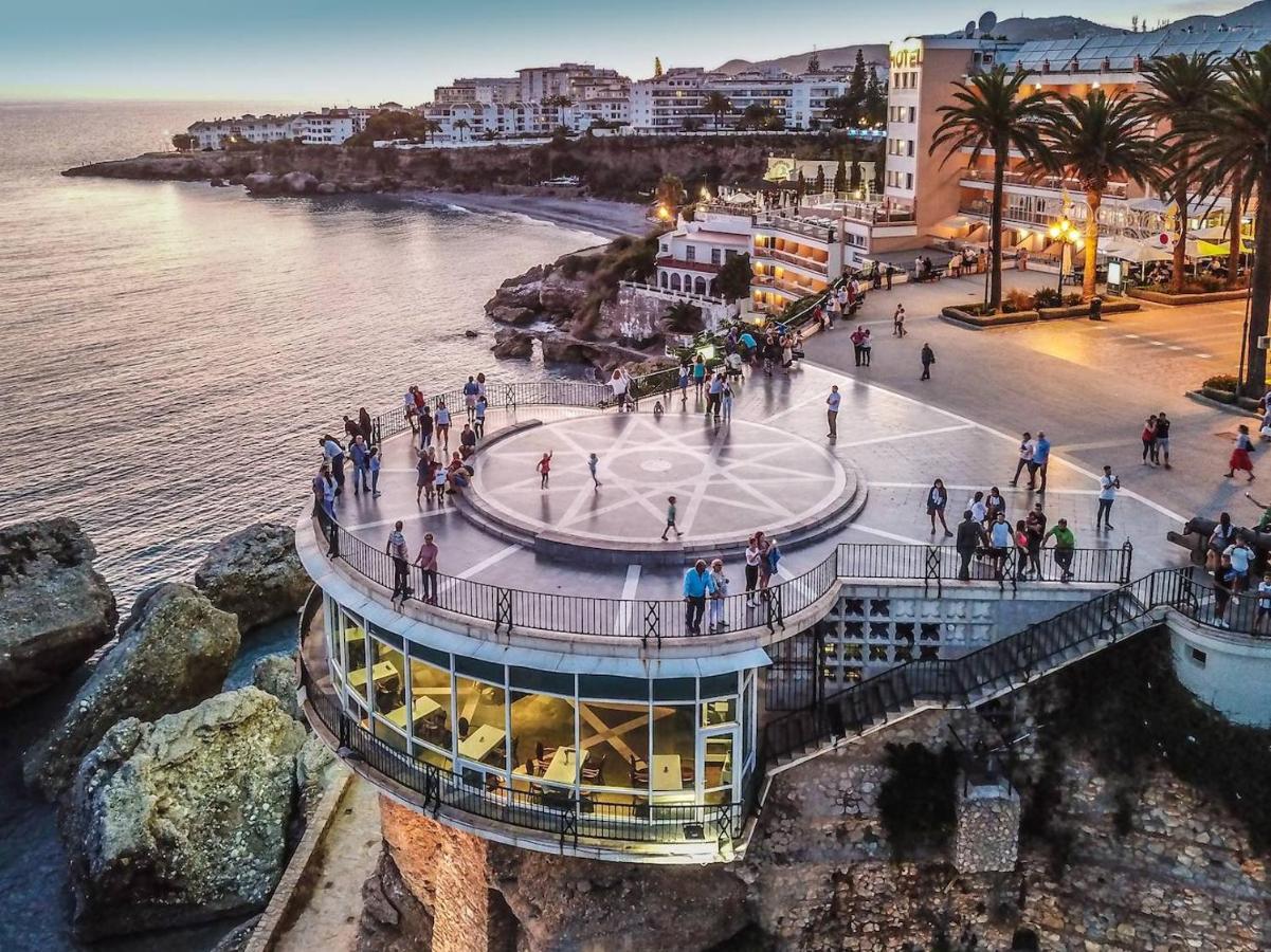 Nerja Apartamento Centro Exteriör bild